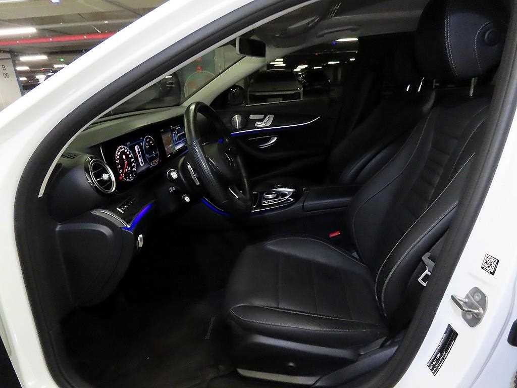 벤츠 E 클래스 E-클래스 W213 E300 4MATIC 익스클루시브 이미지 6