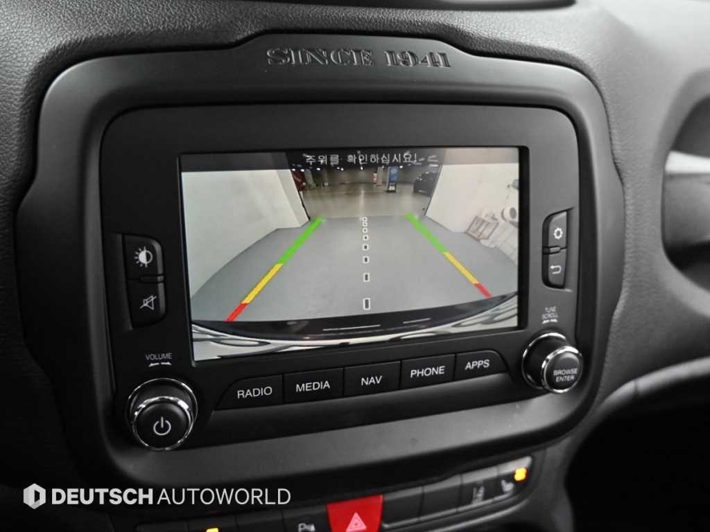 지프 레니게이드 2.0 디젤 리미티드 AWD 이미지 15