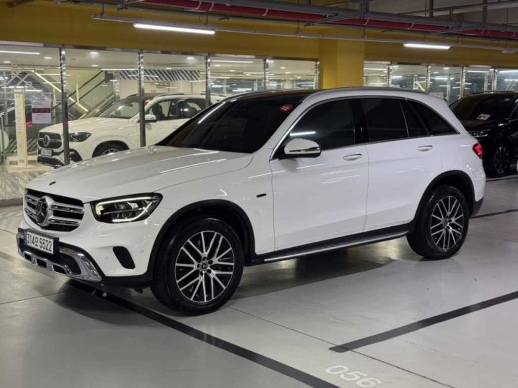 벤츠 GLC 클래스 GLC클래스 X253 GLC 300 e 4MATIC 이미지 2