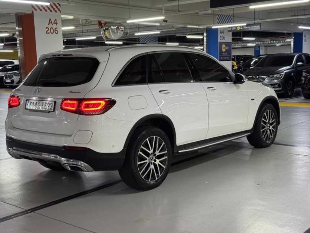 벤츠 GLC 클래스 GLC클래스 X253 GLC 300 e 4MATIC 이미지 4