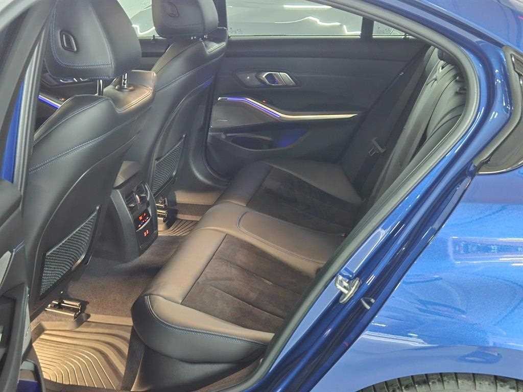 BMW 3시리즈 3시리즈 (G20) 320i M 스포츠 이미지 12