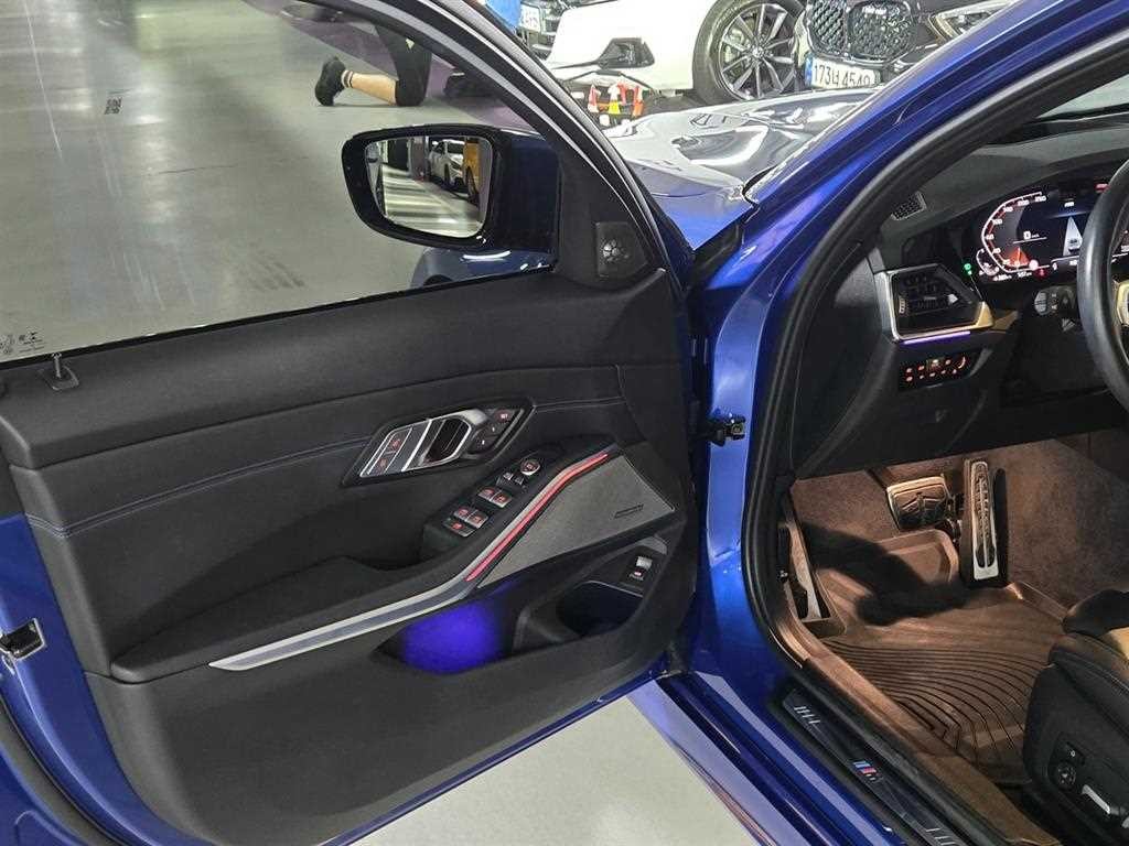 BMW 3시리즈 3시리즈 (G20) 320i M 스포츠 이미지 13
