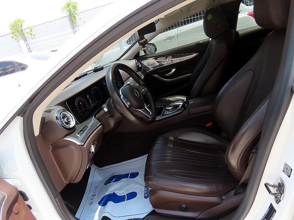 벤츠 CLS 클래스 CLS클래스 C257 CLS 300d AMG Line 이미지 5