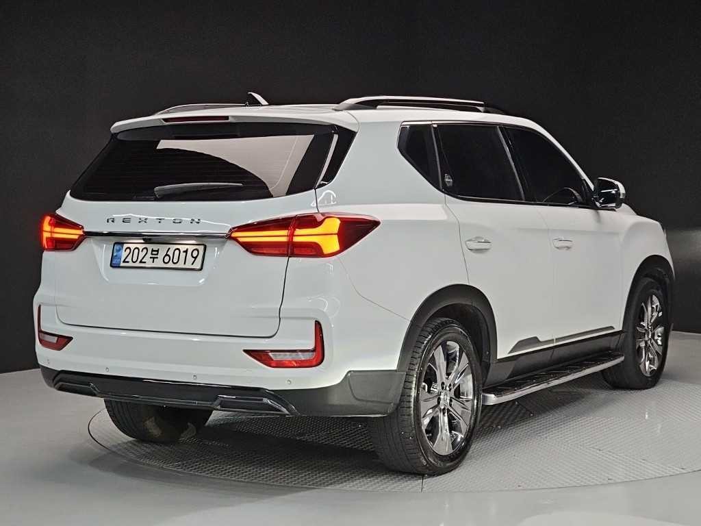 KG모빌리티(쌍용) 렉스턴 올 뉴 렉스턴 (Y450) 디젤 2.2 4WD 시그니처 이미지 4