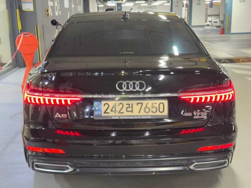 아우디 A6 A6 (C8) 45 TFSI 콰트로 프리미엄 이미지 5