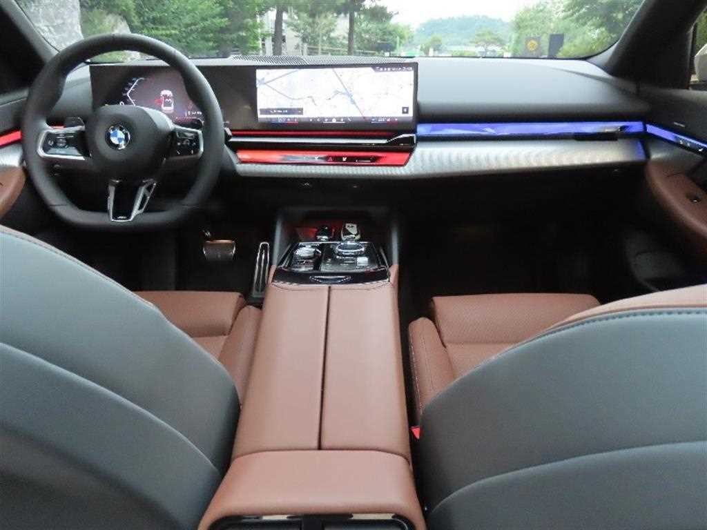 BMW 5시리즈 5시리즈 (G60) 530i xDrive M 스포츠 이미지 15