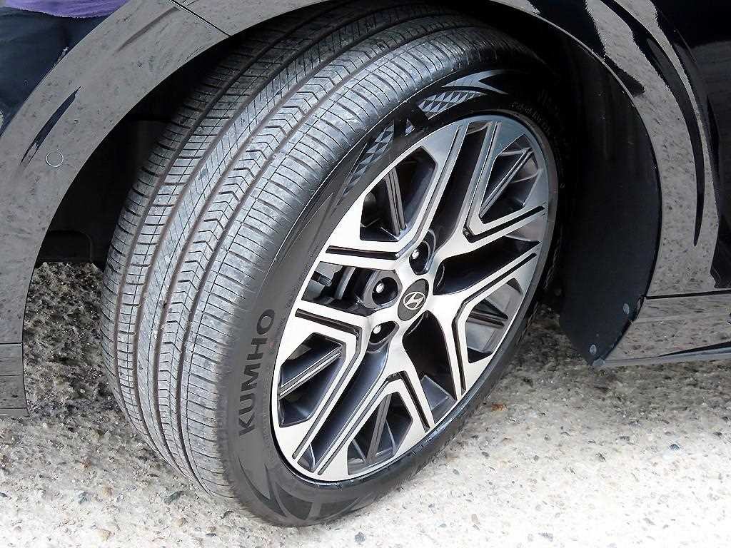 현대 그랜저 그랜저 (GN7) 가솔린 2.5 2WD 익스클루시브 이미지 20