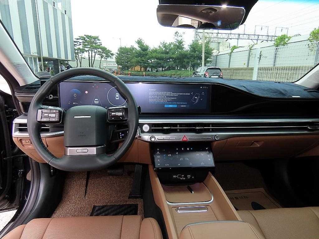 현대 그랜저 그랜저 (GN7) 가솔린 2.5 2WD 익스클루시브 이미지 7