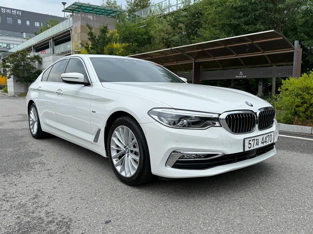 BMW 5시리즈 5시리즈 (G30) 530i xDrive 럭셔리 플러스 이미지 8