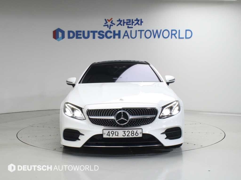 벤츠 E 클래스 E-클래스 W213 E220d 쿠페 이미지 1