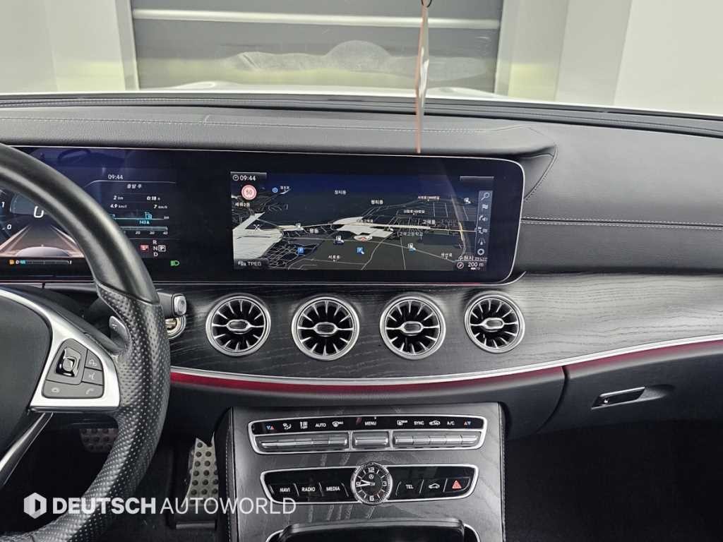 벤츠 E 클래스 E-클래스 W213 E220d 쿠페 이미지 14