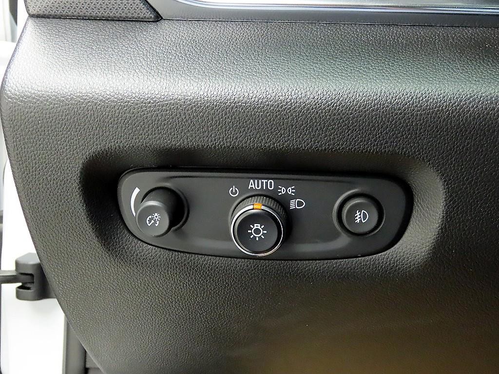 쉐보레 트래버스 3.6 AWD 레드라인 이미지 12