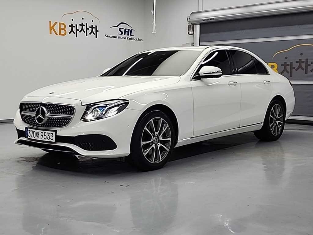 벤츠 E 클래스 E-클래스 W213 E300 4MATIC 아방가르드 이미지 1