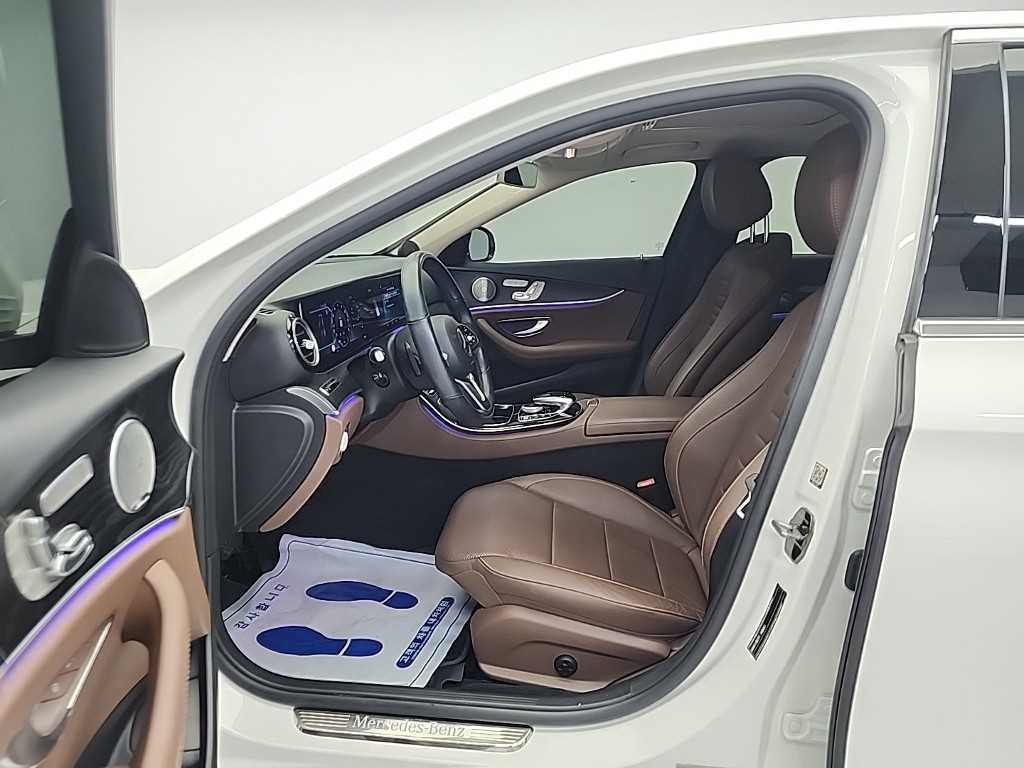 벤츠 E 클래스 E-클래스 W213 E300 4MATIC 아방가르드 이미지 11