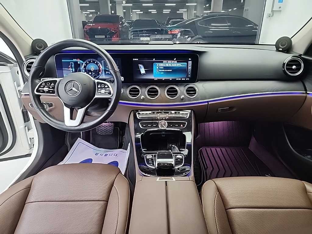 벤츠 E 클래스 E-클래스 W213 E300 4MATIC 아방가르드 이미지 7