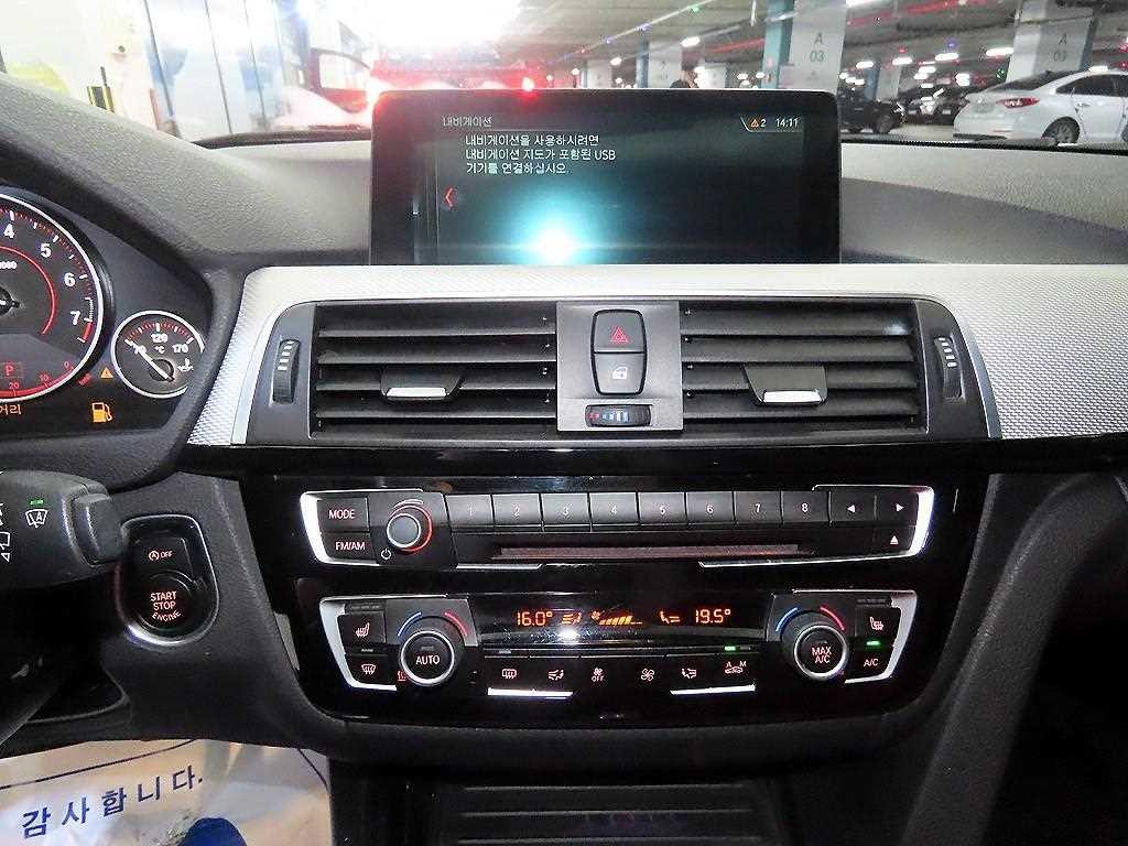 BMW 3시리즈 3시리즈 (F30) 328i M 스포츠 이미지 11