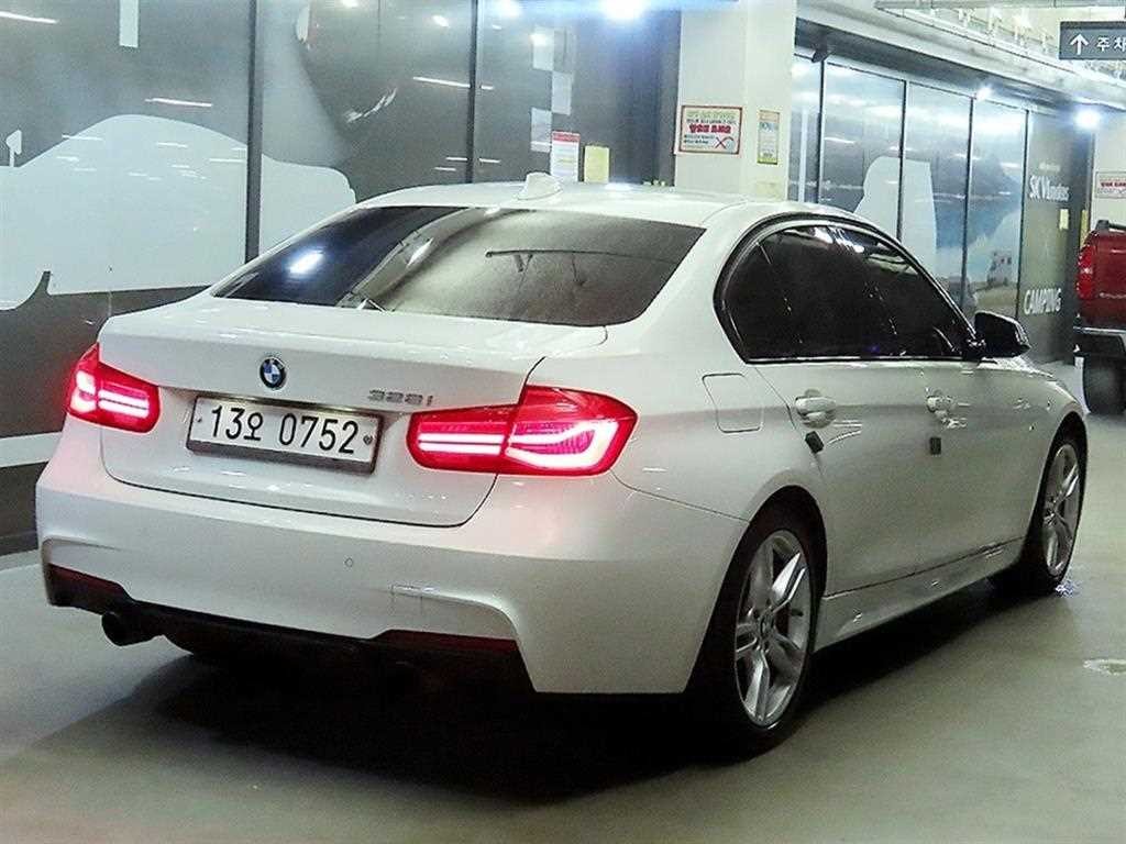 BMW 3시리즈 3시리즈 (F30) 328i M 스포츠 이미지 4