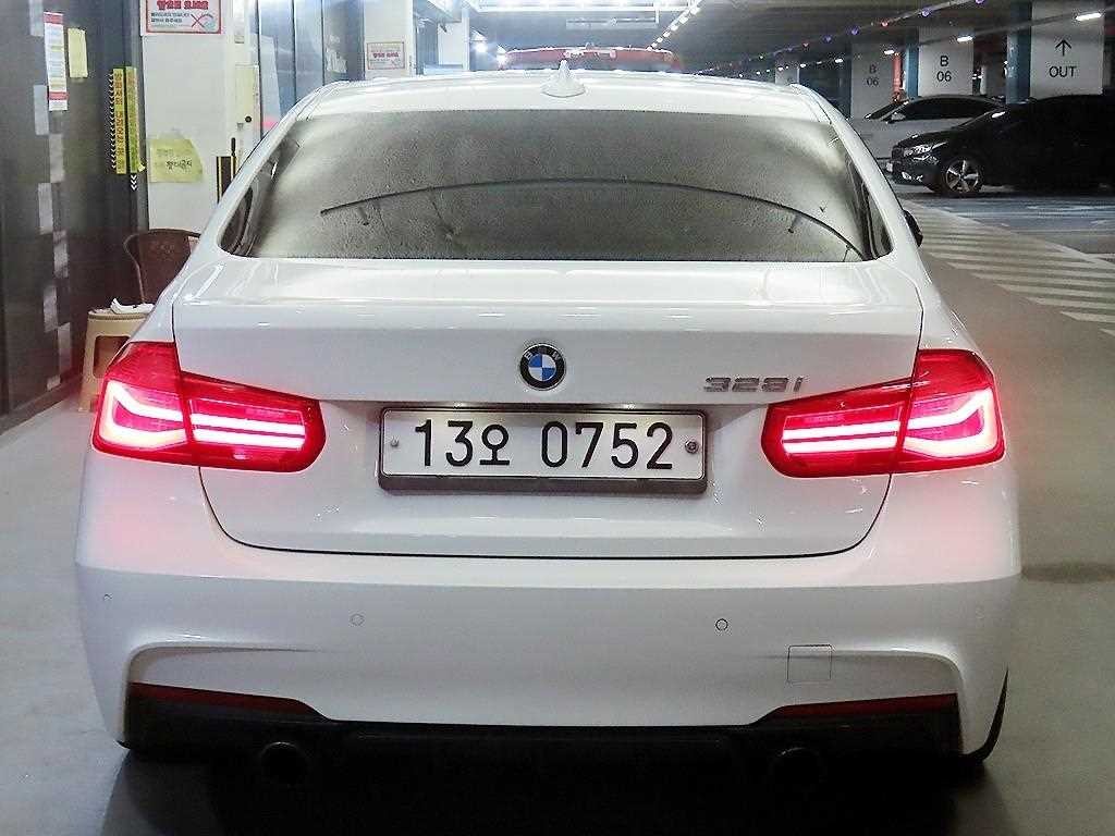 BMW 3시리즈 3시리즈 (F30) 328i M 스포츠 이미지 5