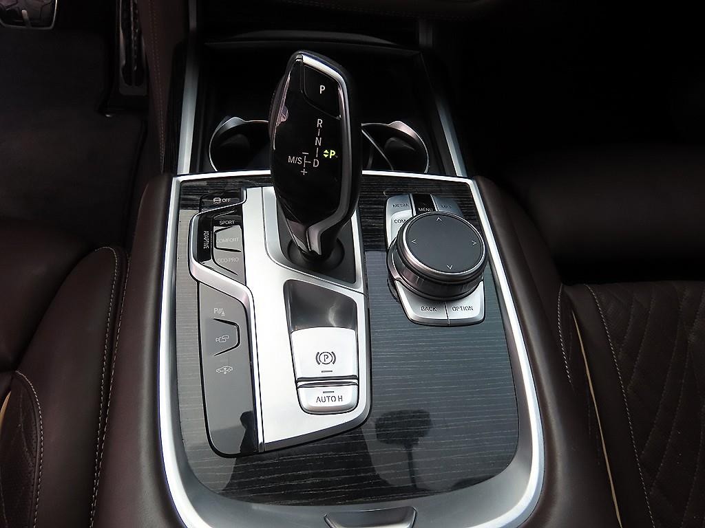 BMW 7시리즈 7시리즈 (G11) 730d xDrive M 스포츠 이미지 11