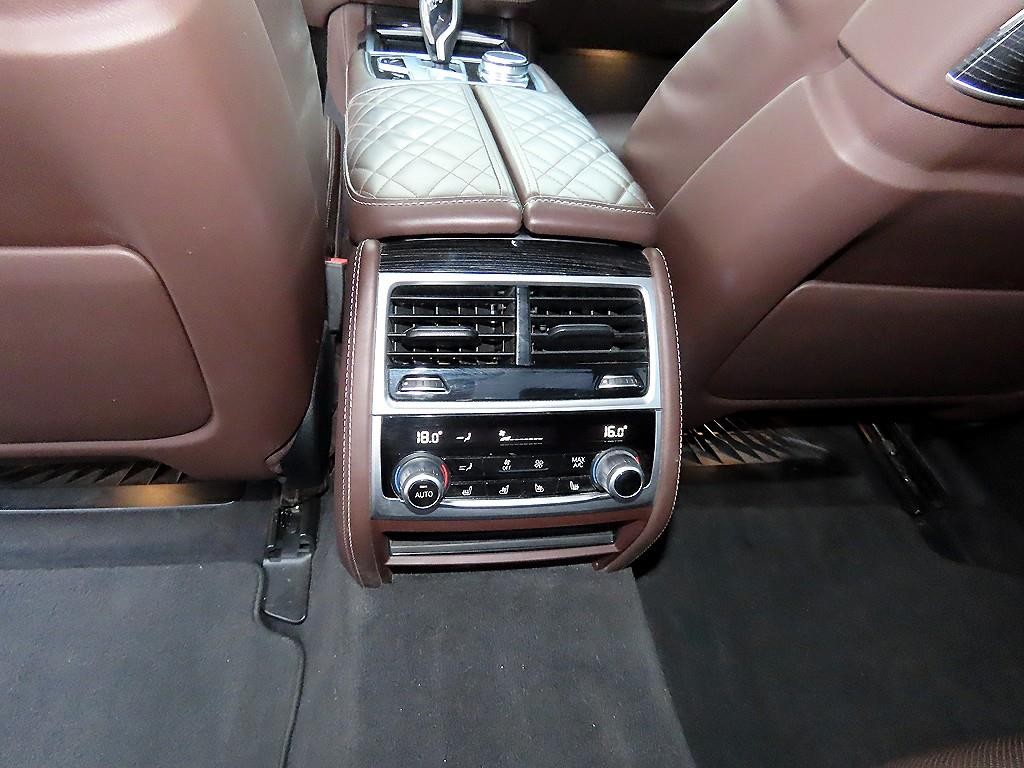 BMW 7시리즈 7시리즈 (G11) 730d xDrive M 스포츠 이미지 15