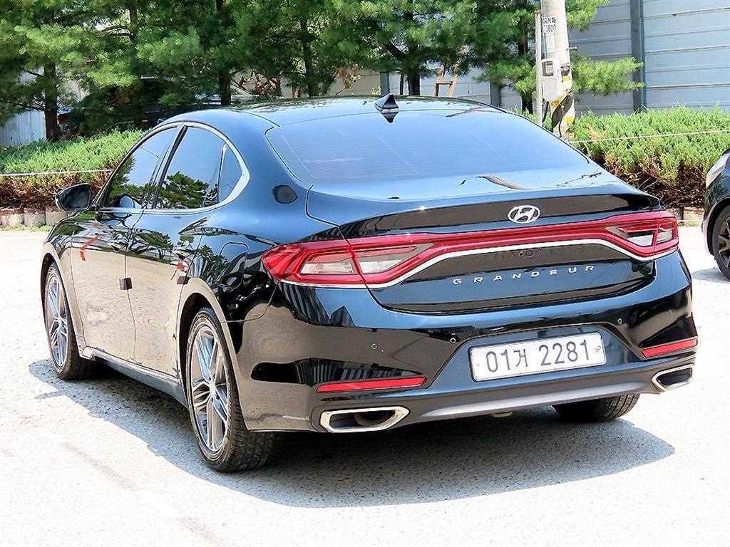 현대 그랜저 그랜저 IG 2.4 GDI 프리미엄 스페셜 이미지 3