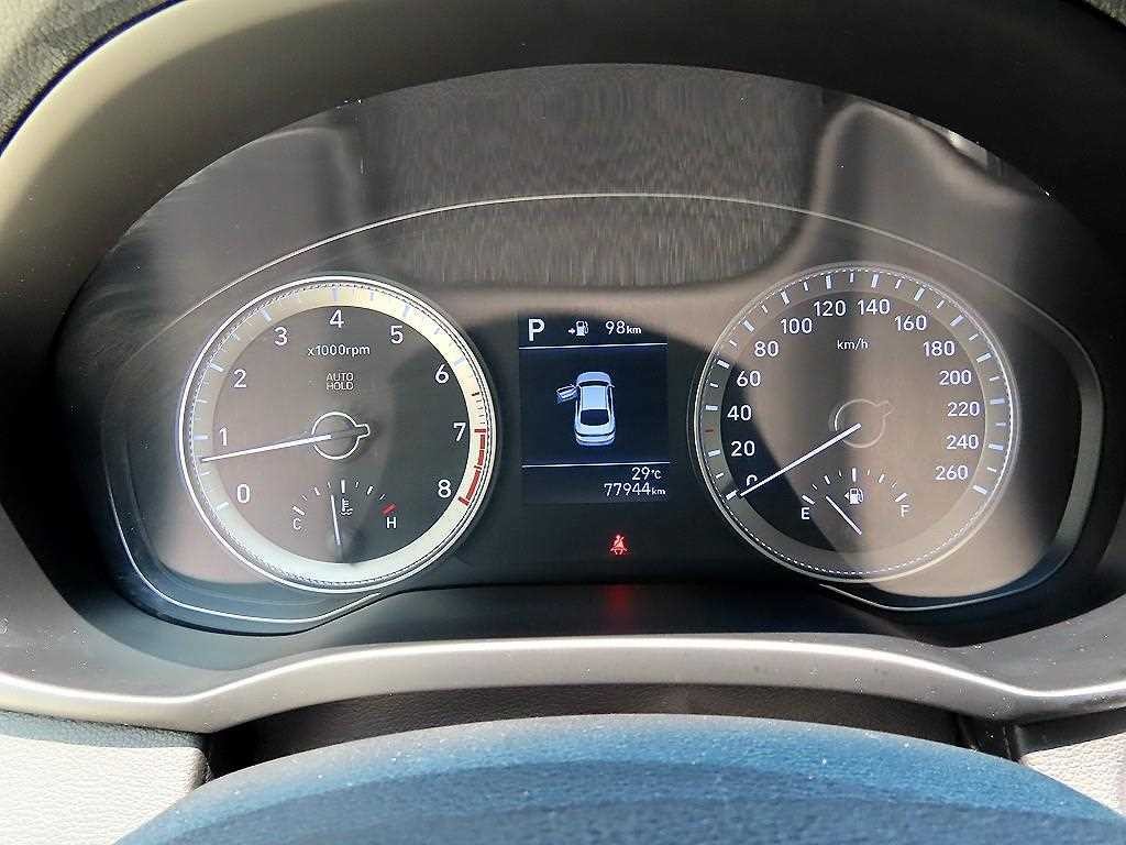 현대 그랜저 그랜저 IG 2.4 GDI 프리미엄 스페셜 이미지 9