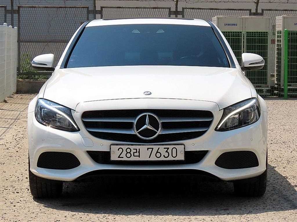 벤츠 C 클래스 C클래스 W205 C200 이미지 1