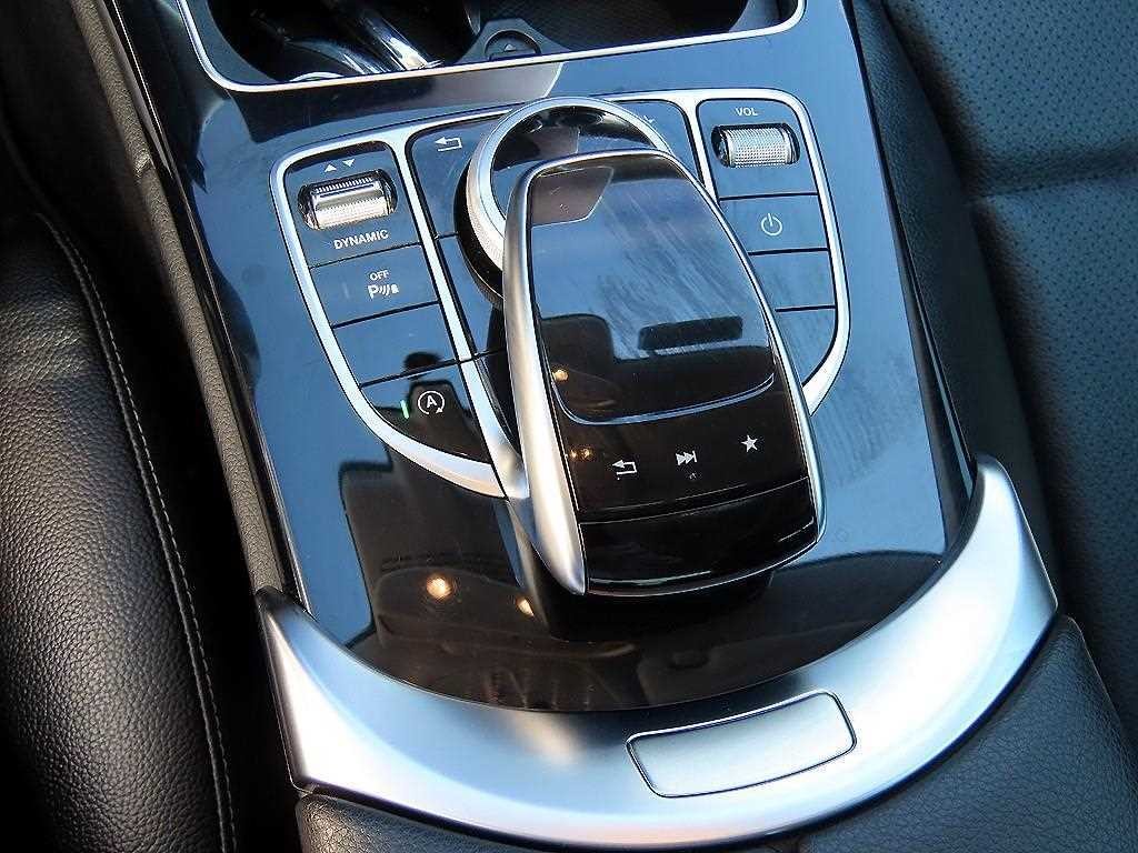 벤츠 C 클래스 C클래스 W205 C200 이미지 12