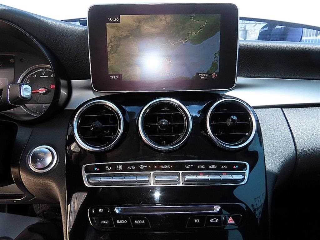 벤츠 C 클래스 C클래스 W205 C200 이미지 13