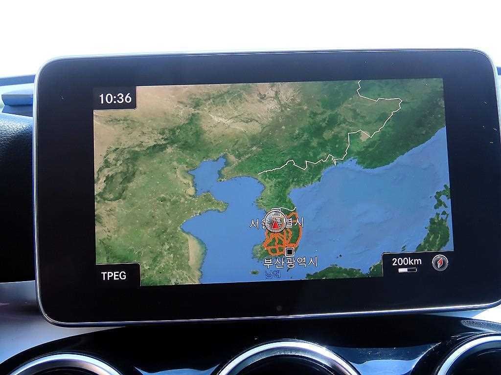 벤츠 C 클래스 C클래스 W205 C200 이미지 14