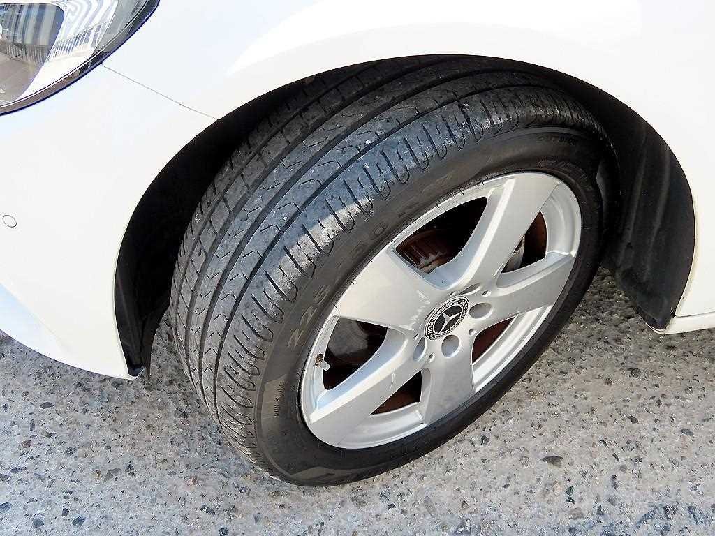 벤츠 C 클래스 C클래스 W205 C200 이미지 19