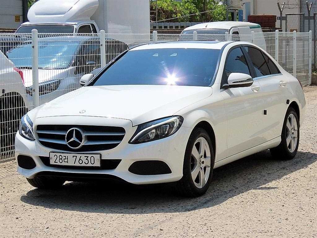 벤츠 C 클래스 C클래스 W205 C200 이미지 2