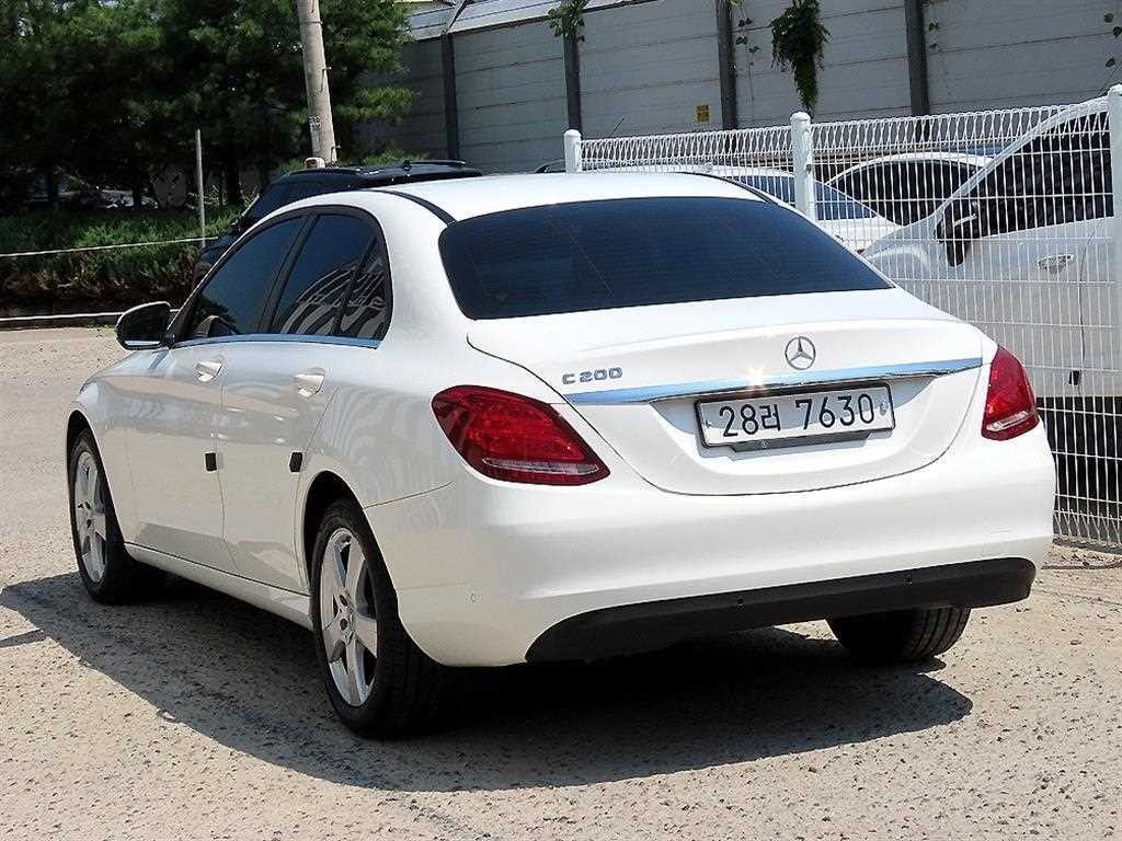 벤츠 C 클래스 C클래스 W205 C200 이미지 3