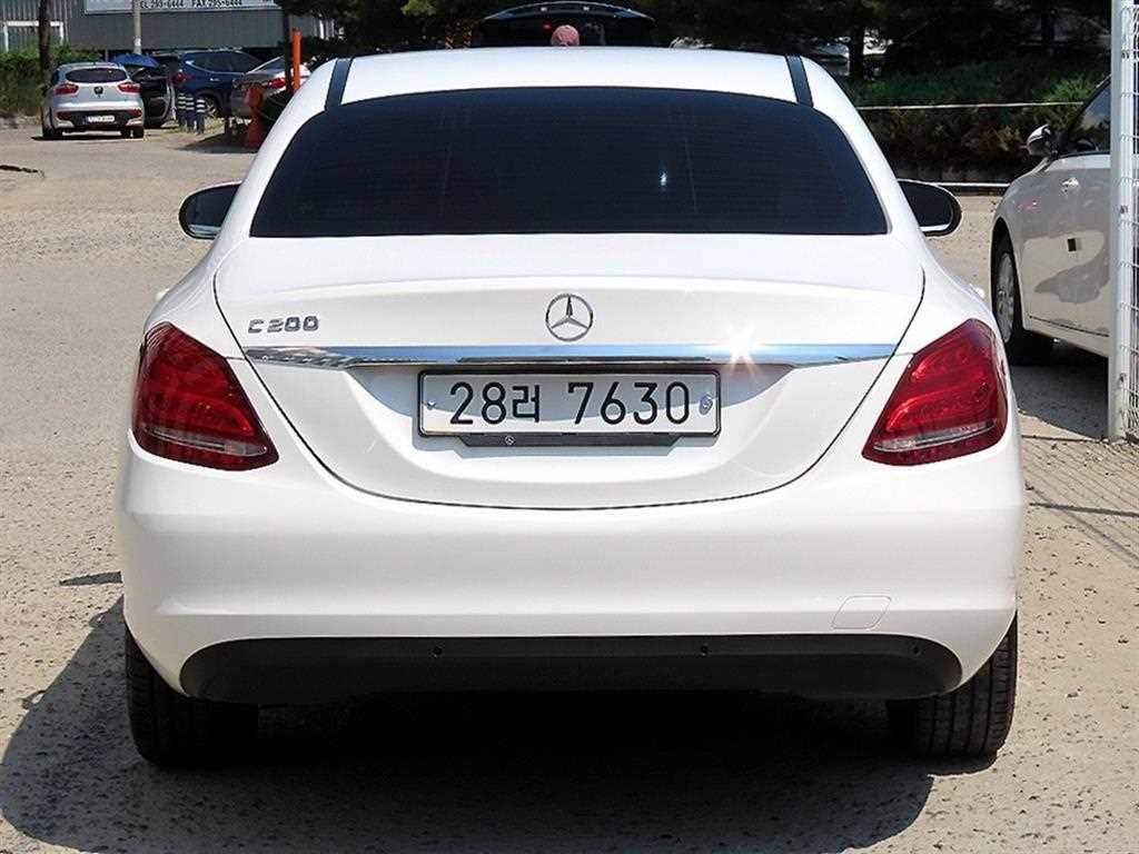 벤츠 C 클래스 C클래스 W205 C200 이미지 4