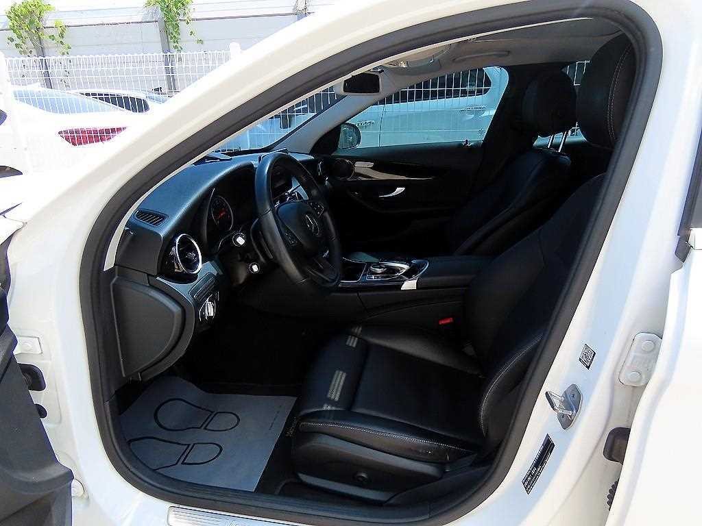 벤츠 C 클래스 C클래스 W205 C200 이미지 5