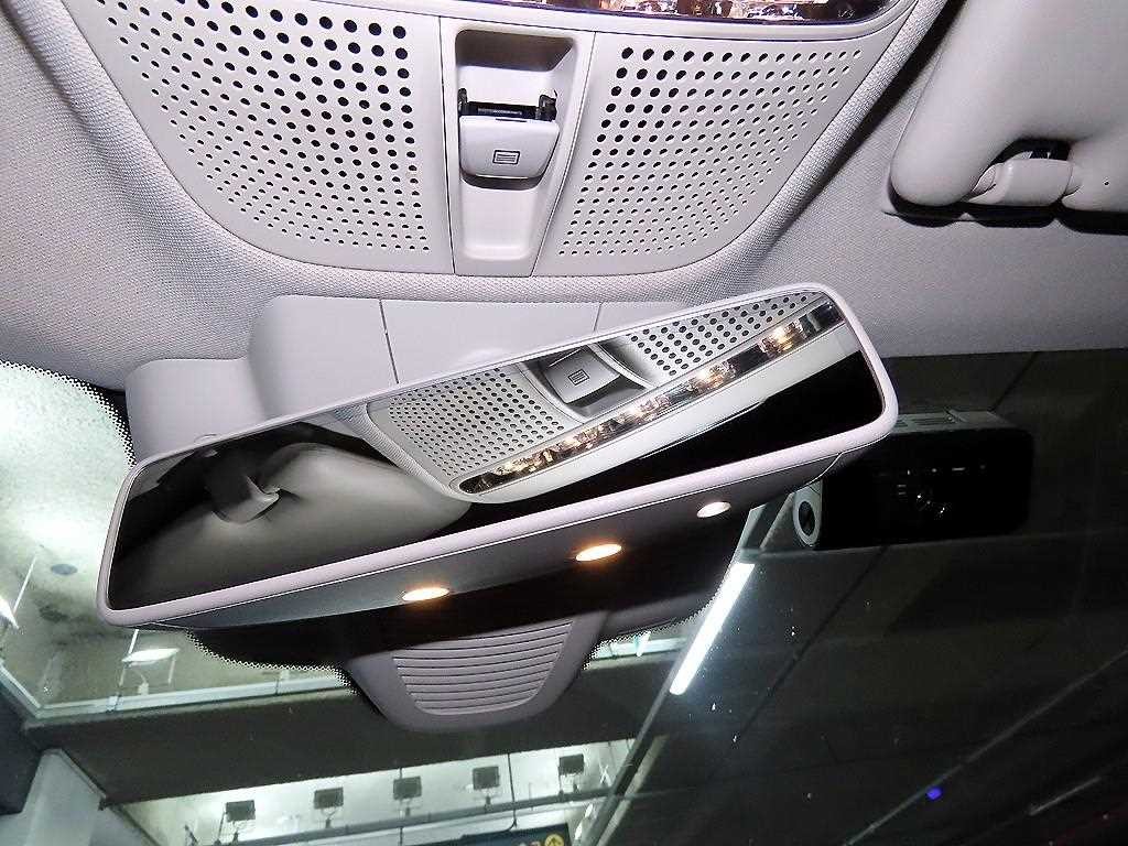 벤츠 E 클래스 E-클래스 W213 E200 아방가르드 이미지 16