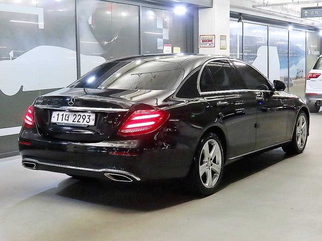 벤츠 E 클래스 E-클래스 W213 E200 아방가르드 이미지 4