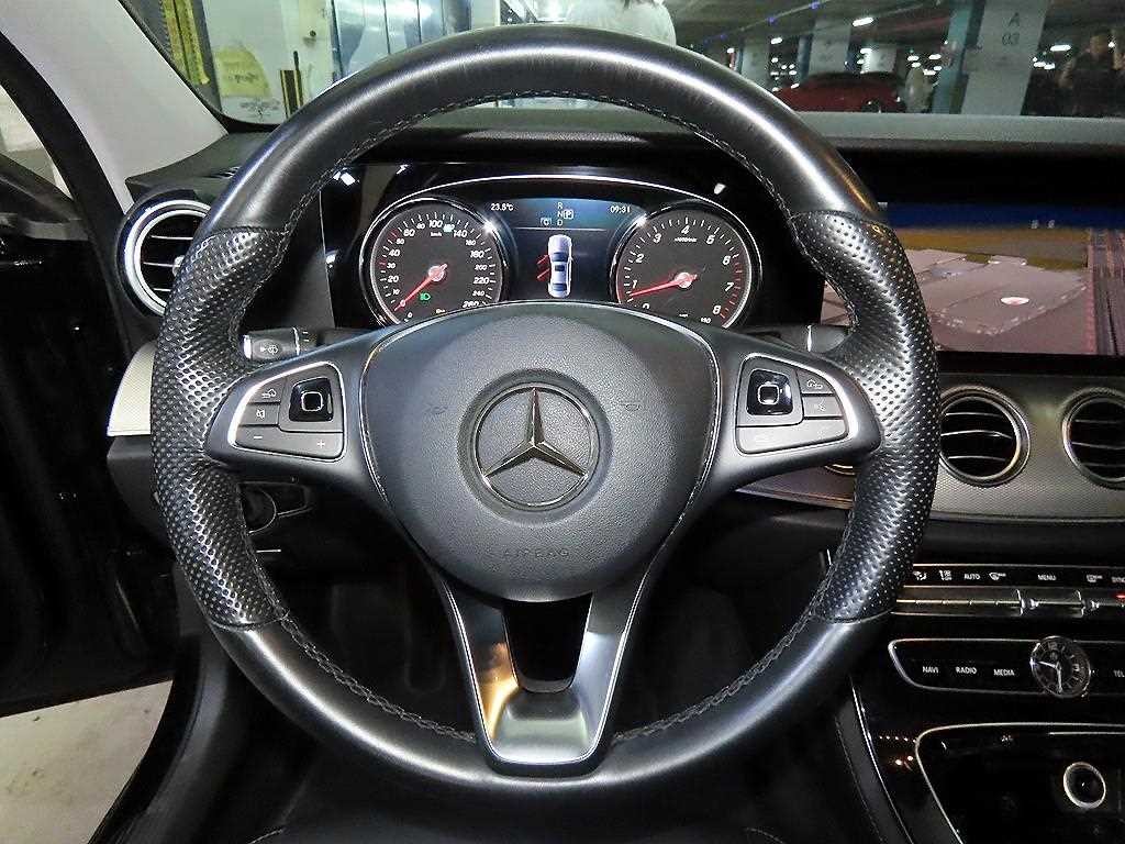 벤츠 E 클래스 E-클래스 W213 E200 아방가르드 이미지 8