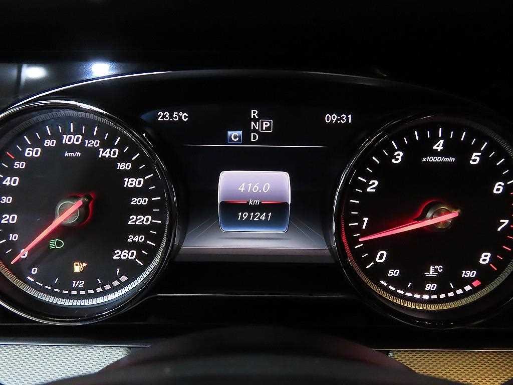 벤츠 E 클래스 E-클래스 W213 E200 아방가르드 이미지 9