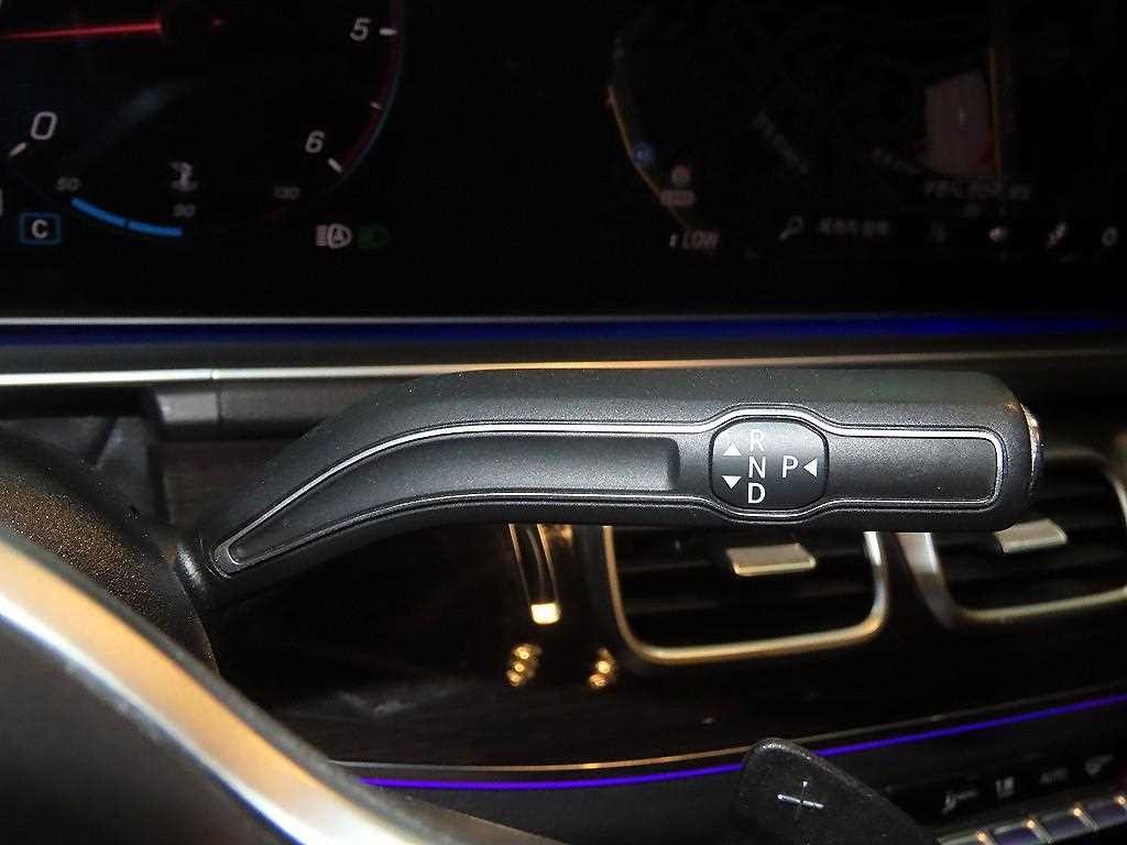 벤츠 GLE 클래스 GLE 클래스 W167 GLE 400d 4MATIC 쿠페 이미지 12