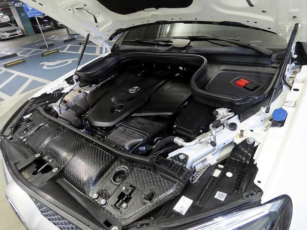 벤츠 GLE 클래스 GLE 클래스 W167 GLE 400d 4MATIC 쿠페 이미지 19