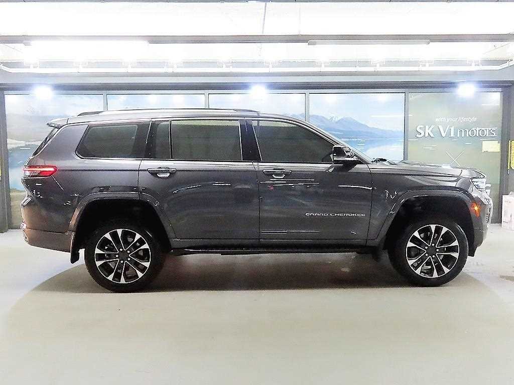 지프 체로키 그랜드 체로키(WL) 3.6 L 오버랜드 이미지 3