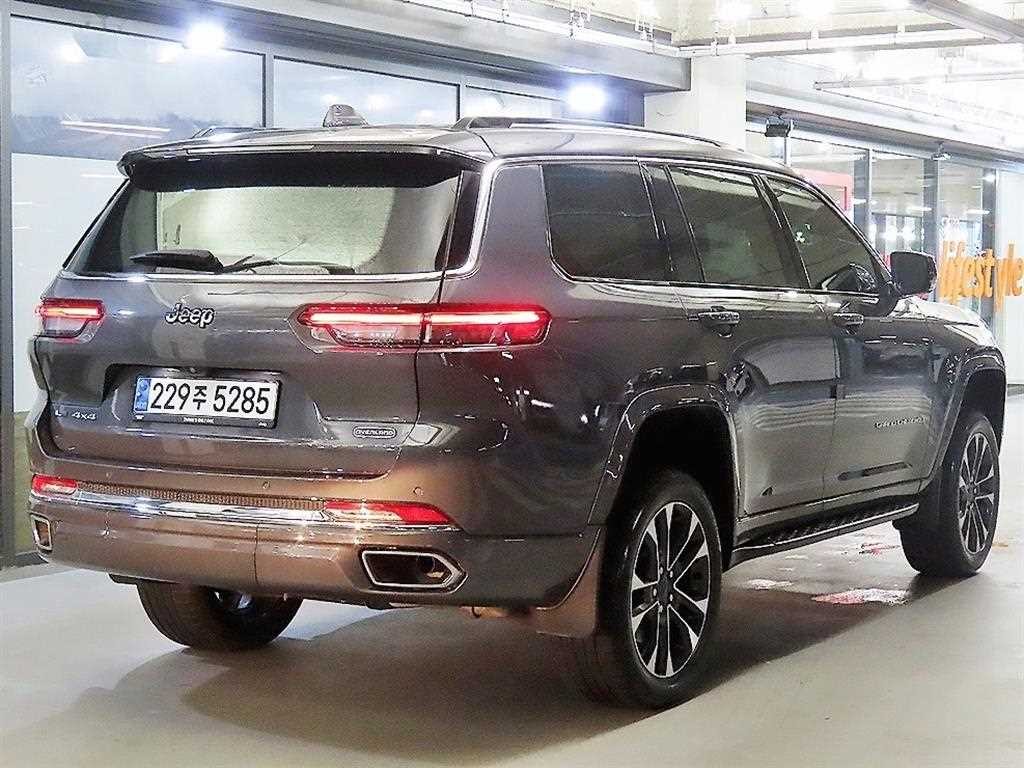 지프 체로키 그랜드 체로키(WL) 3.6 L 오버랜드 이미지 4