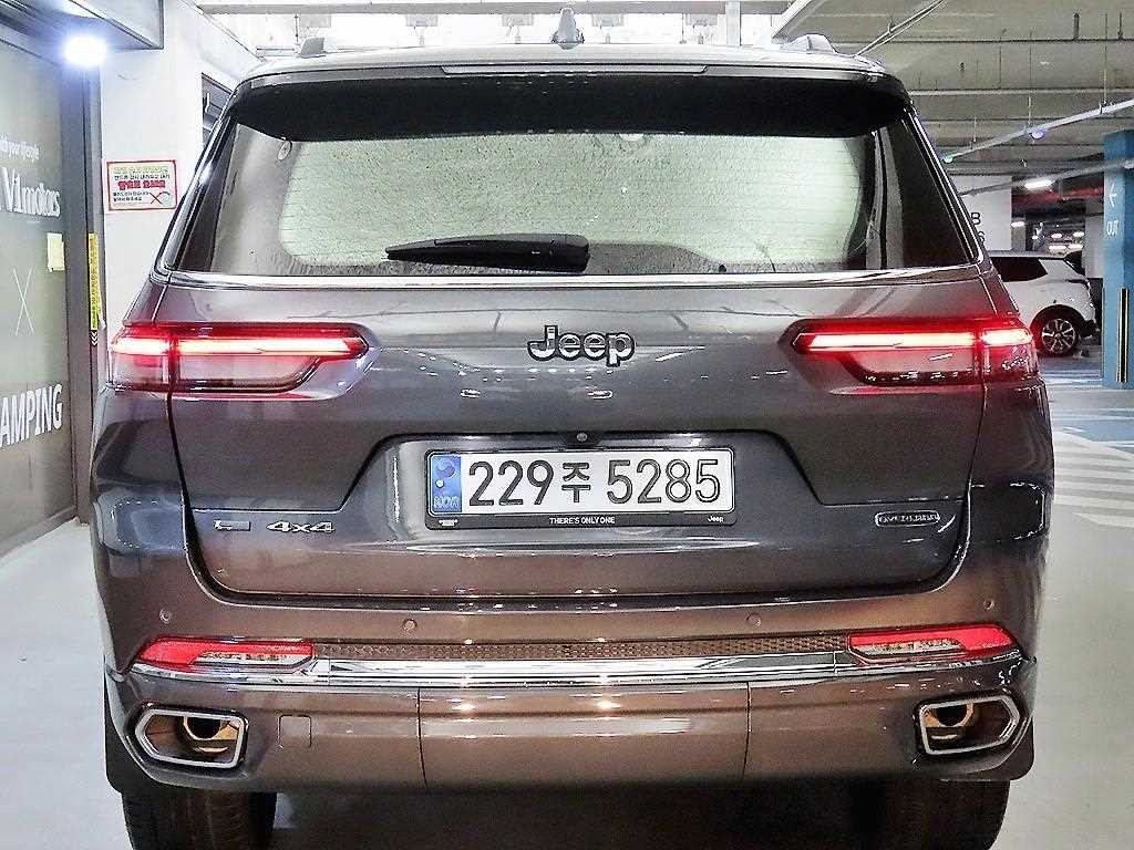 지프 체로키 그랜드 체로키(WL) 3.6 L 오버랜드 이미지 5