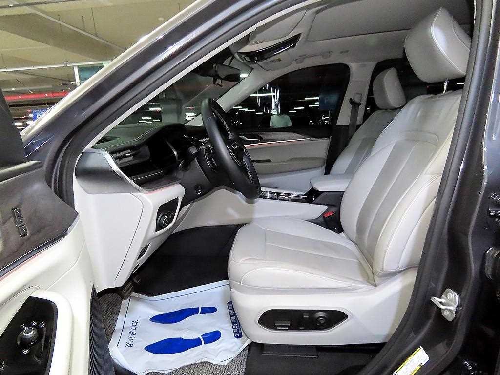 지프 체로키 그랜드 체로키(WL) 3.6 L 오버랜드 이미지 6