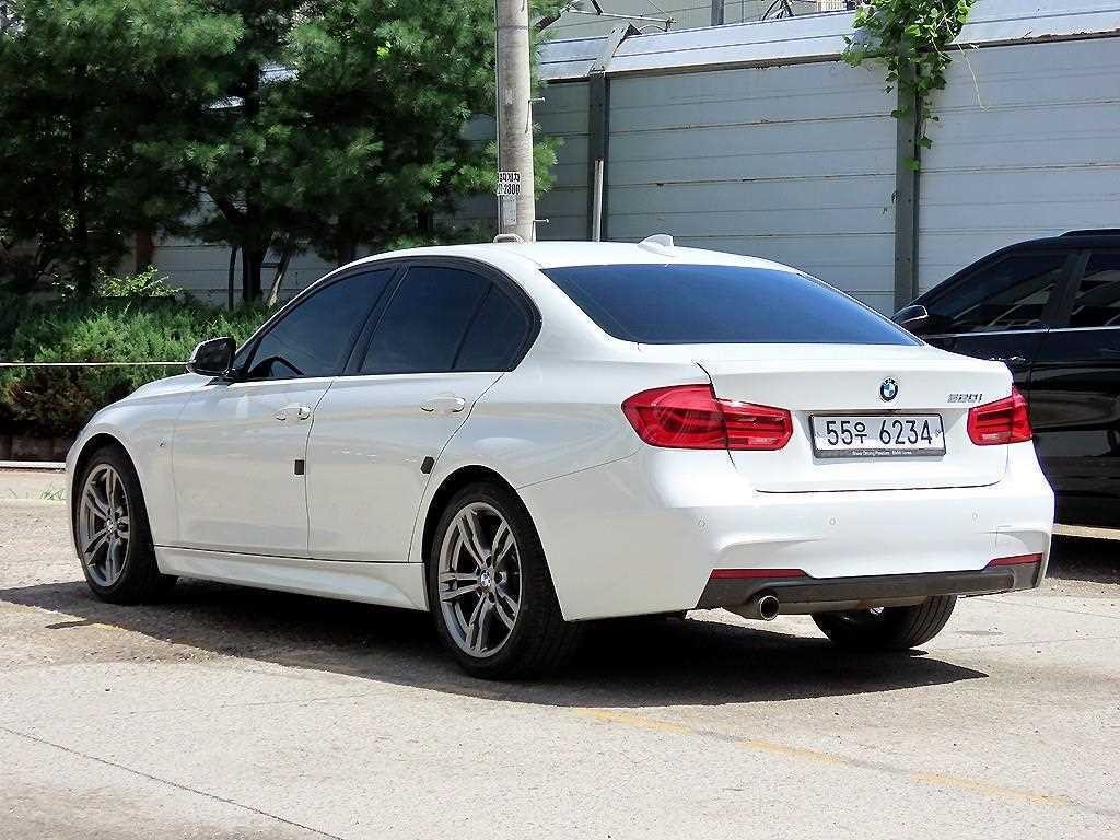 BMW 3시리즈 3시리즈 (F30) 320i M 스포츠 이미지 3