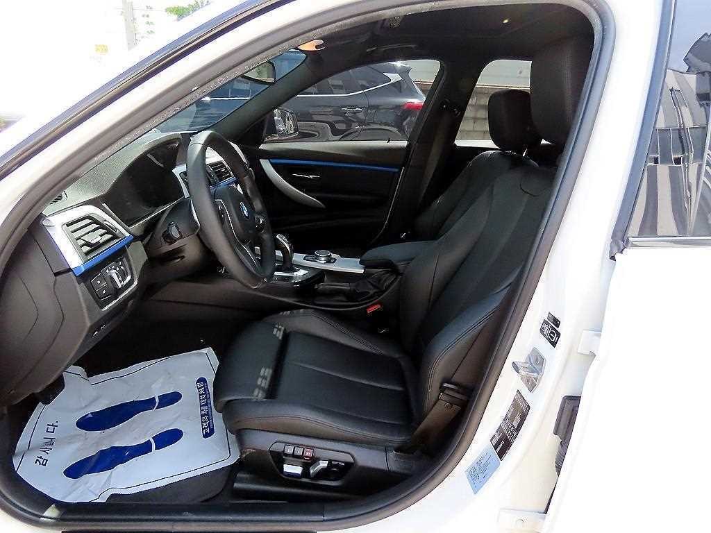 BMW 3시리즈 3시리즈 (F30) 320i M 스포츠 이미지 5