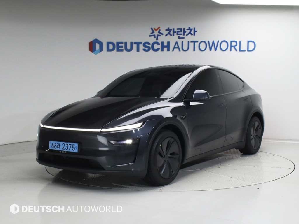 테슬라 모델 Y 프리미엄 RWD 이미지 1
