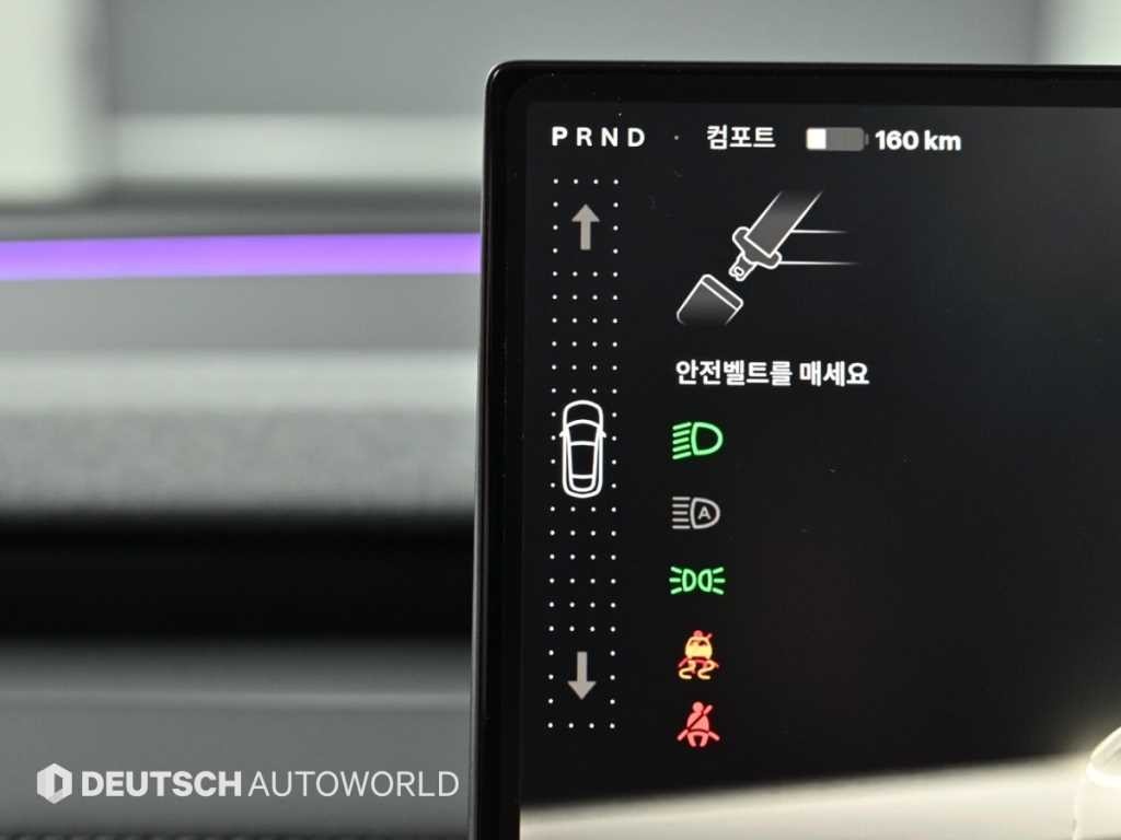 테슬라 모델 Y 프리미엄 RWD 이미지 9