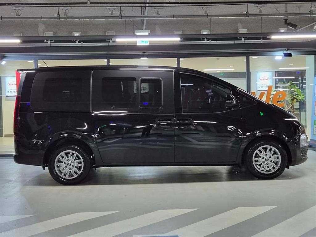 현대 스타리아 2WD 디젤 카고 모던 5인승 이미지 3